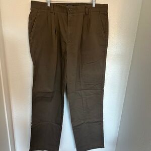 Dockers Pleated Khaki Waist 38 Length 34